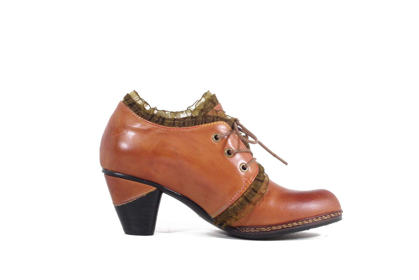 A Chelsea Crew Johana Leather Retro Lace Victorian Oxford Heel